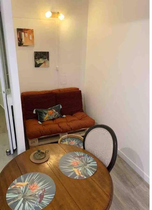 Atypique Et Original Apartment